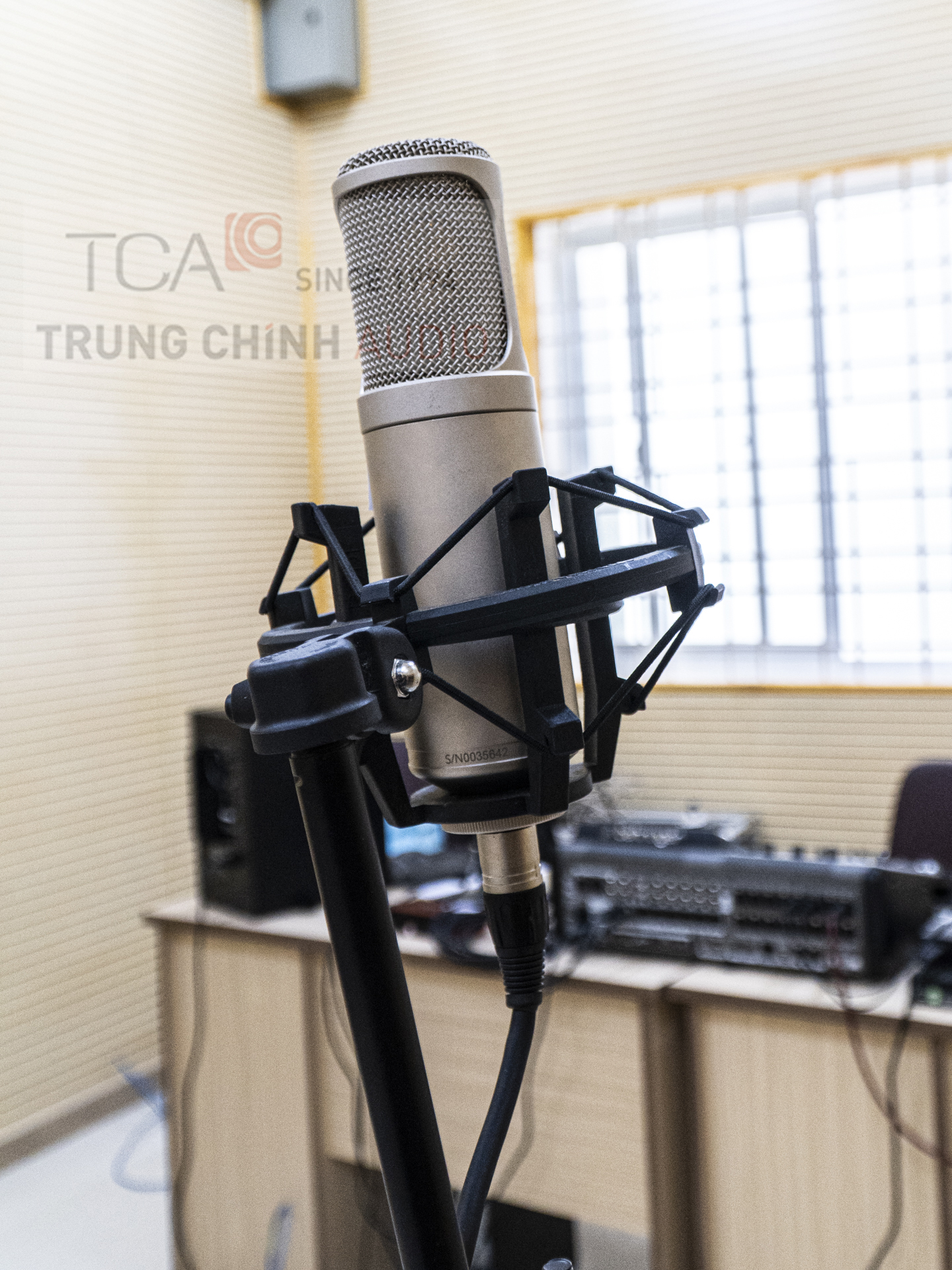 Lắp đặt thiết bị âm thanh cho phòng thu âm tại Trung tâm Văn Hóa Quận 9, HCM
